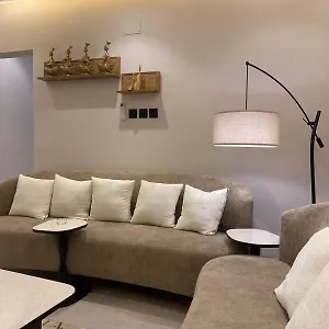 راقية مقابل البولي فارد الرياض